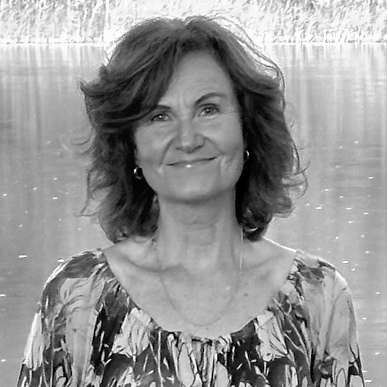 Porträtt av Ing-Marie Hagström, terapeut inom integrativ zonterapi och TKM-akupunktur i Göteborg.